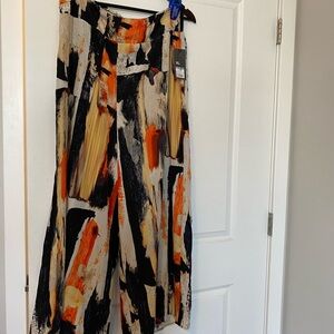 Abstract Print Women's Wide leg Palazzo Pant. NEVER WORN!